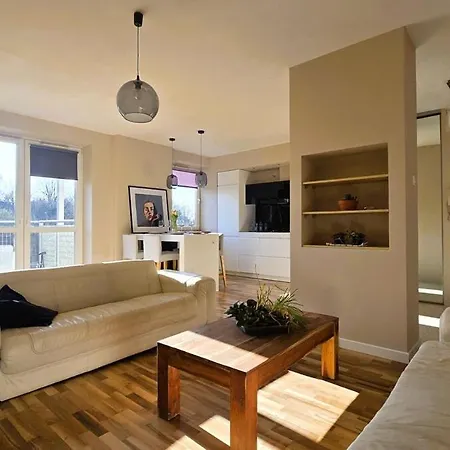 Apartstars - Raginisa #1